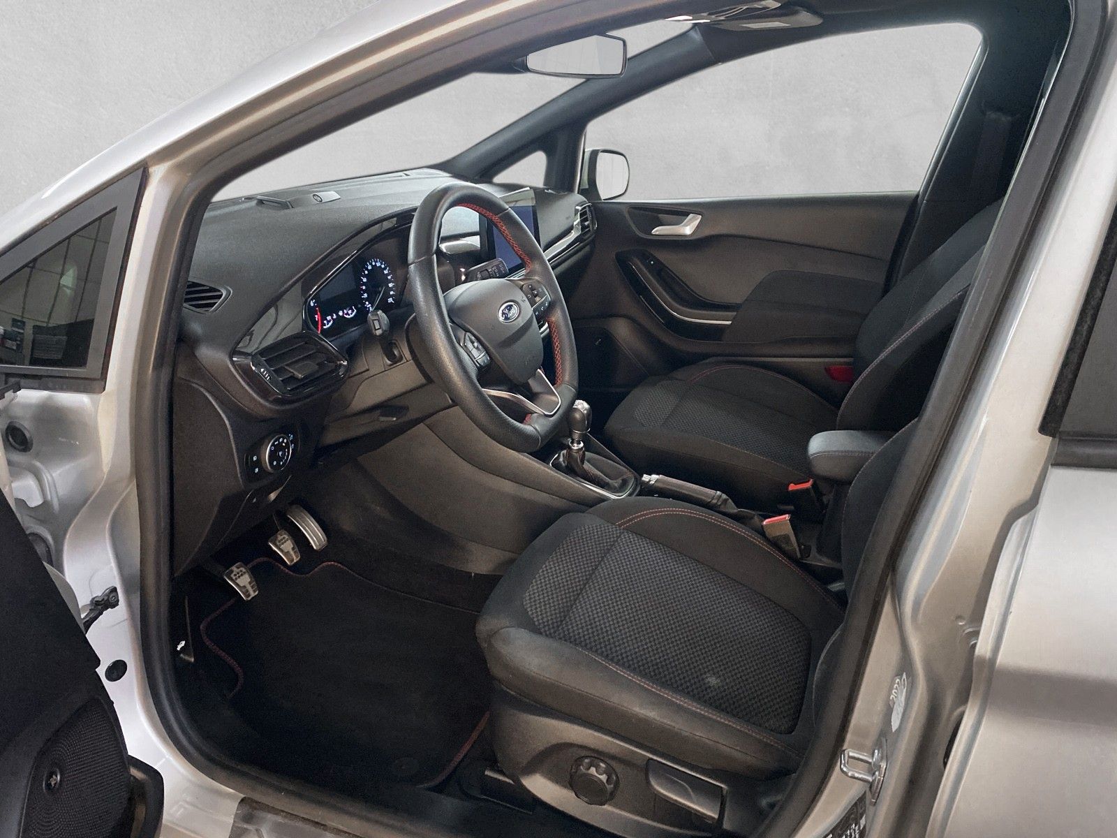 Fahrzeugabbildung Ford Fiesta ST-Line X 5-türig