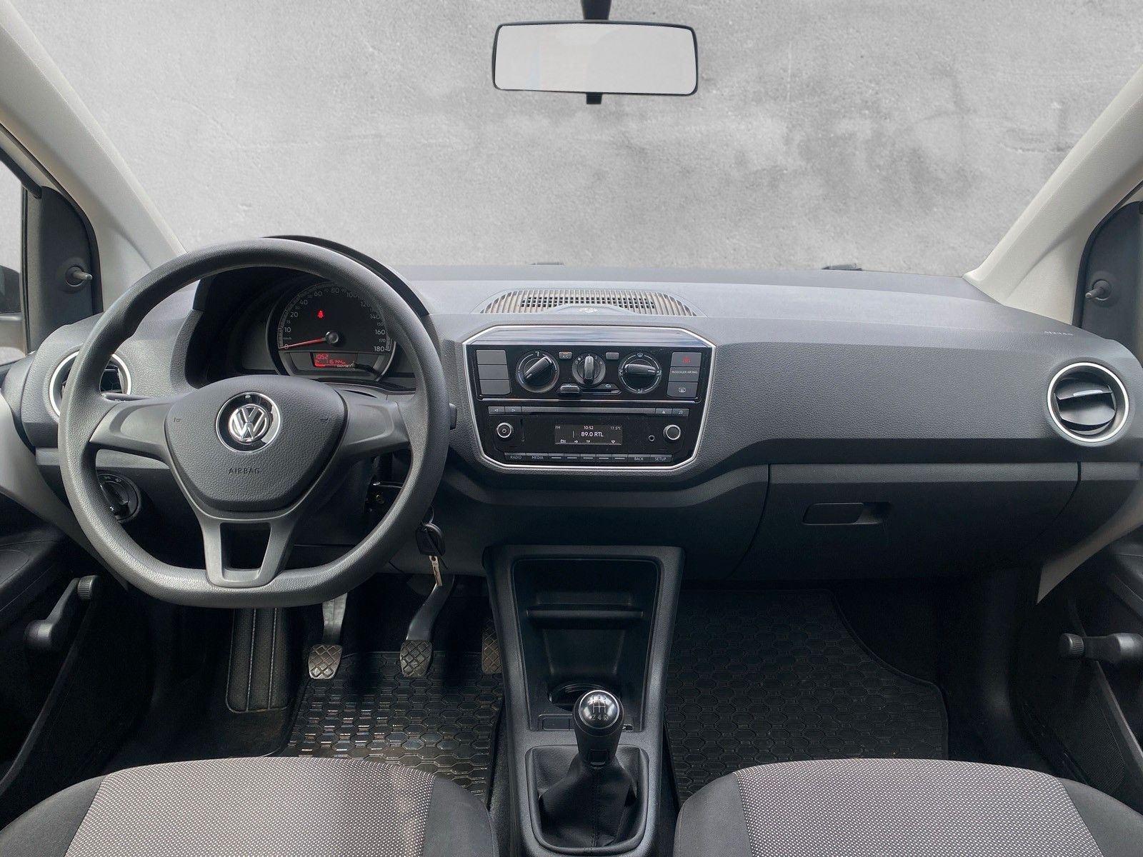 Fahrzeugabbildung Volkswagen up! take up!