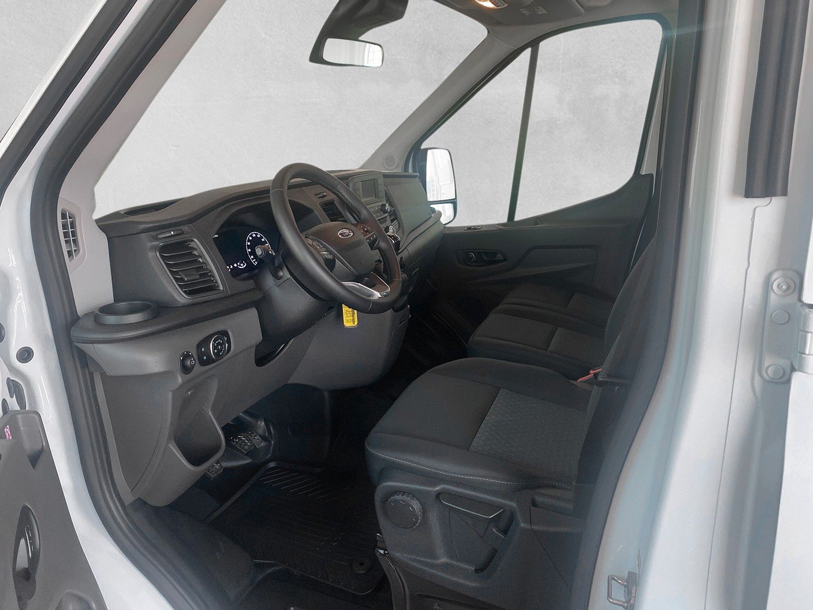 Fahrzeugabbildung Ford Transit Pritsche 350 L3 Doppelkabine Trend