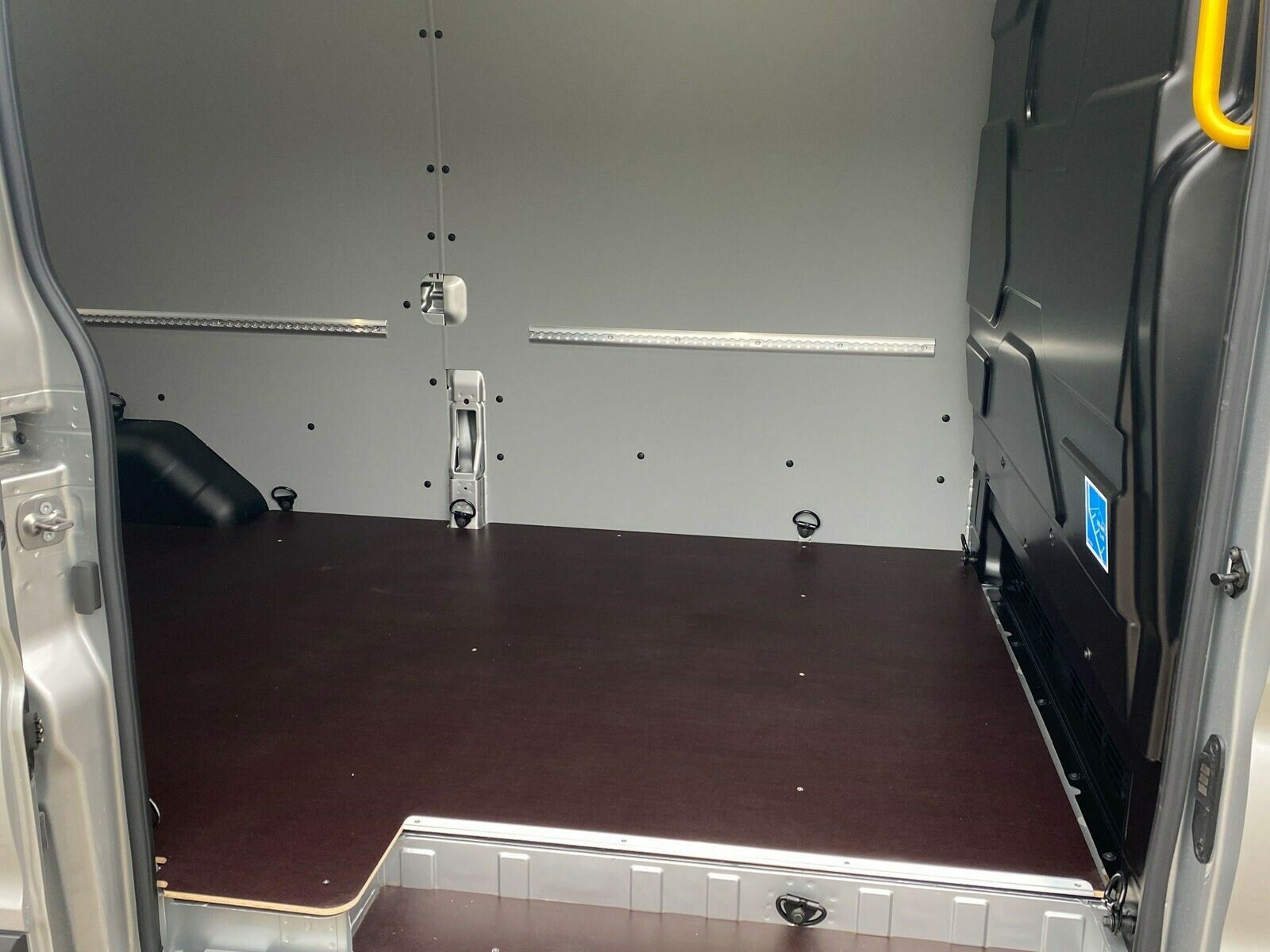 Fahrzeugabbildung Ford Transit 350 L4 Trend