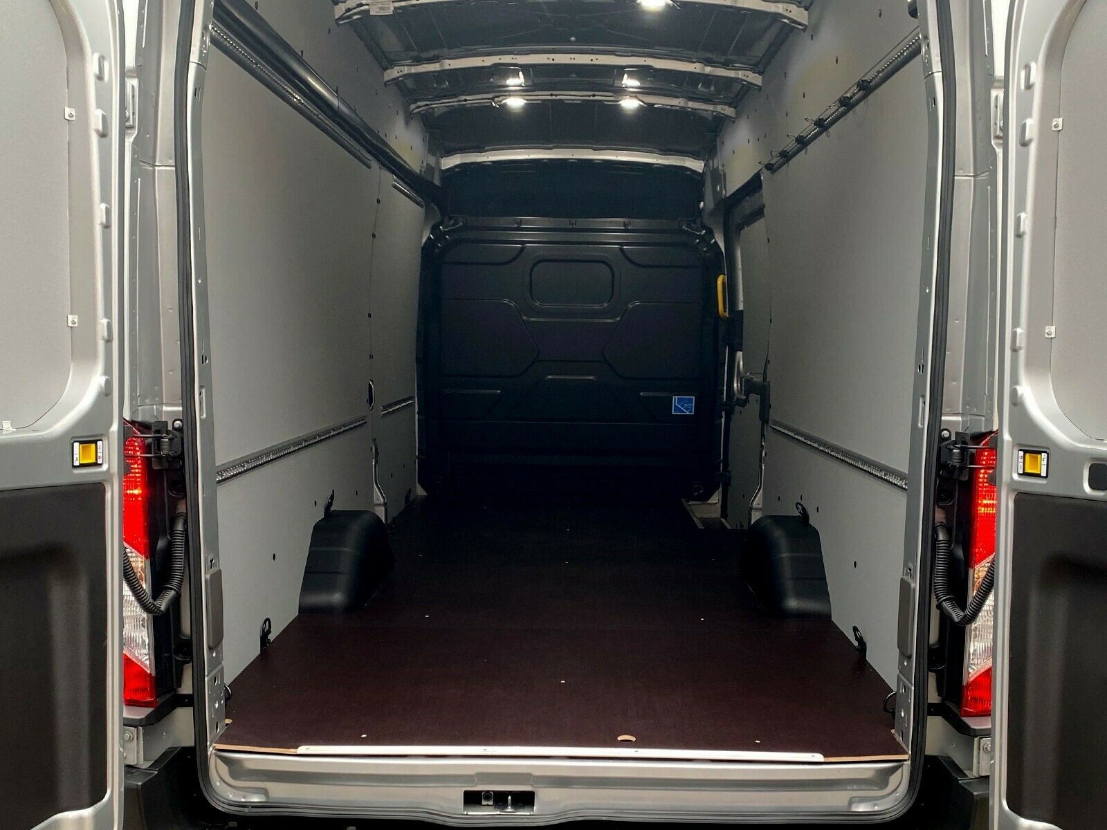 Fahrzeugabbildung Ford Transit 350 L4 Trend