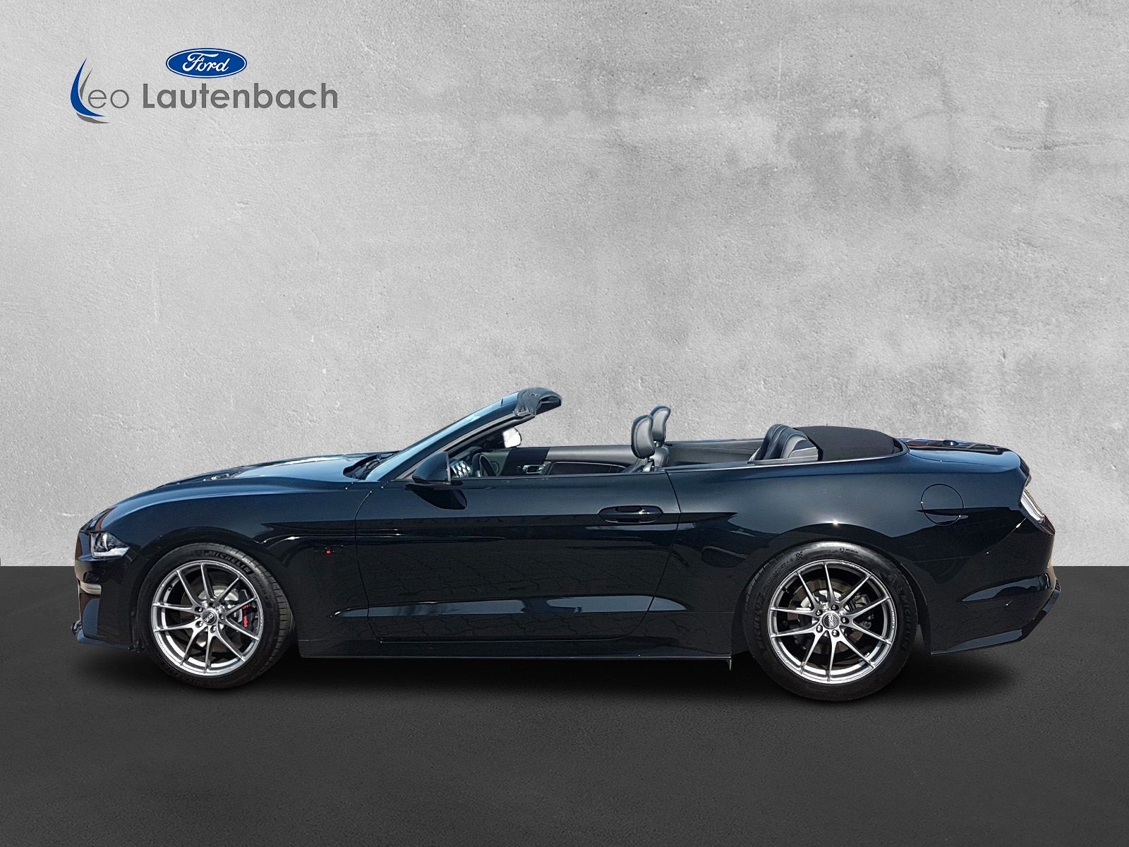 Fahrzeugabbildung Ford Mustang GT Convertible Automatik