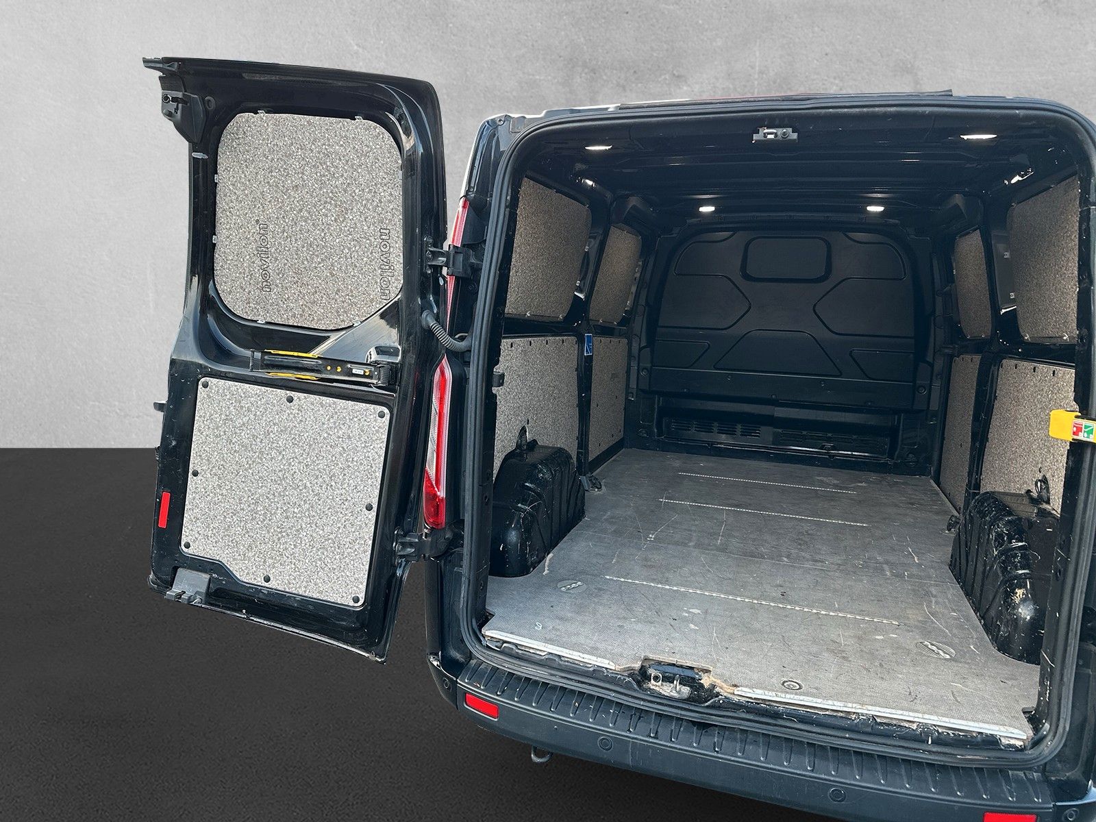 Fahrzeugabbildung Ford Transit Custom Kasten 320 L2 Trend