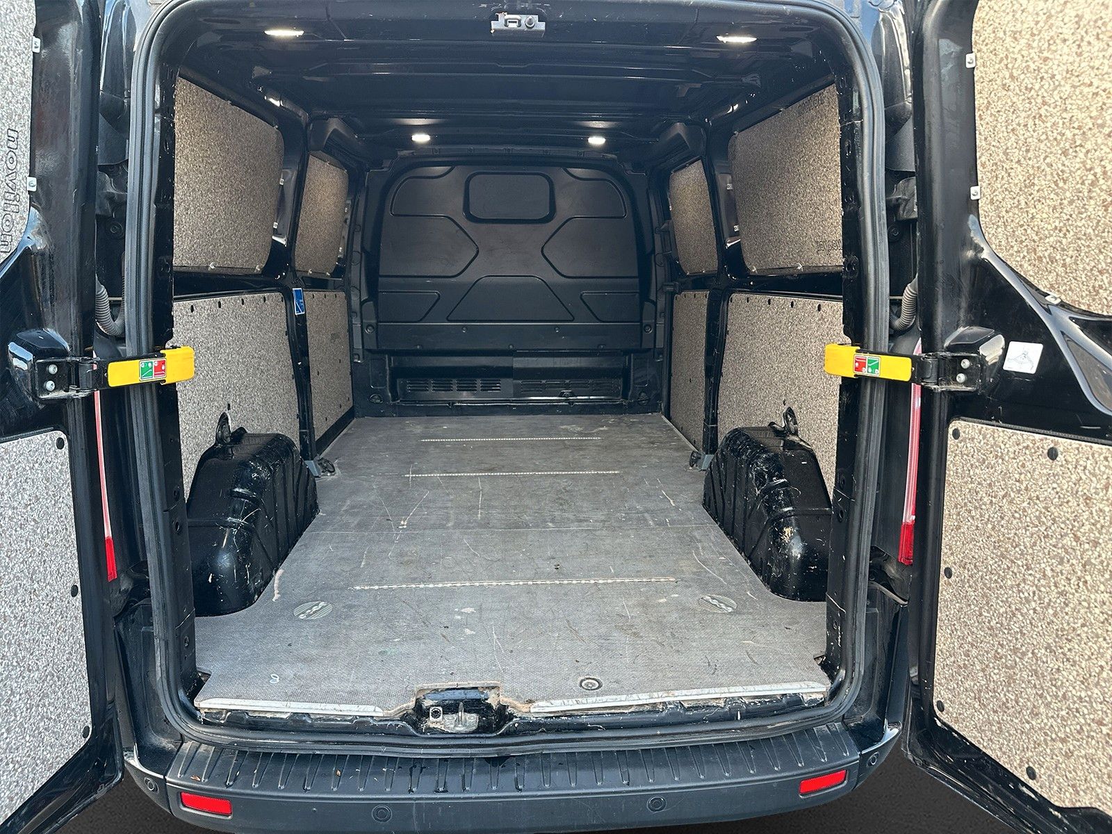 Fahrzeugabbildung Ford Transit Custom Kasten 320 L2 Trend