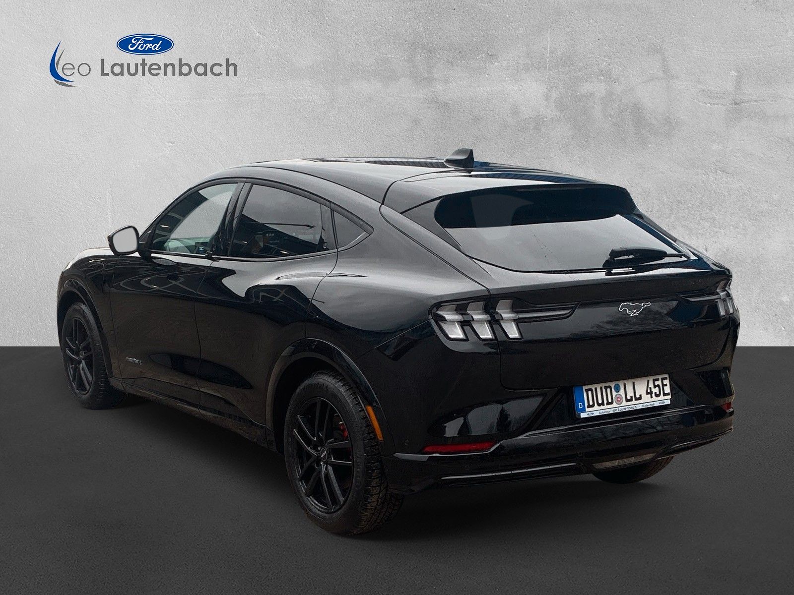 Fahrzeugabbildung Ford Mustang Mach-E Premium