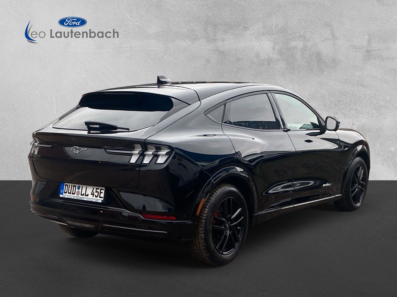 Fahrzeugabbildung Ford Mustang Mach-E Premium