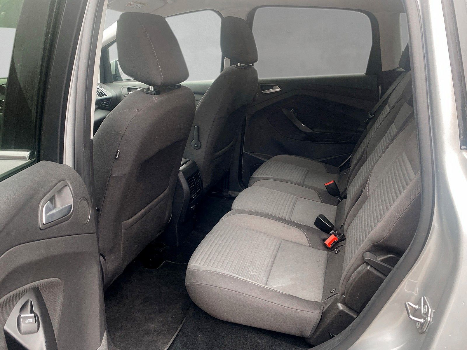 Fahrzeugabbildung Ford C-Max C-MAX Titanium