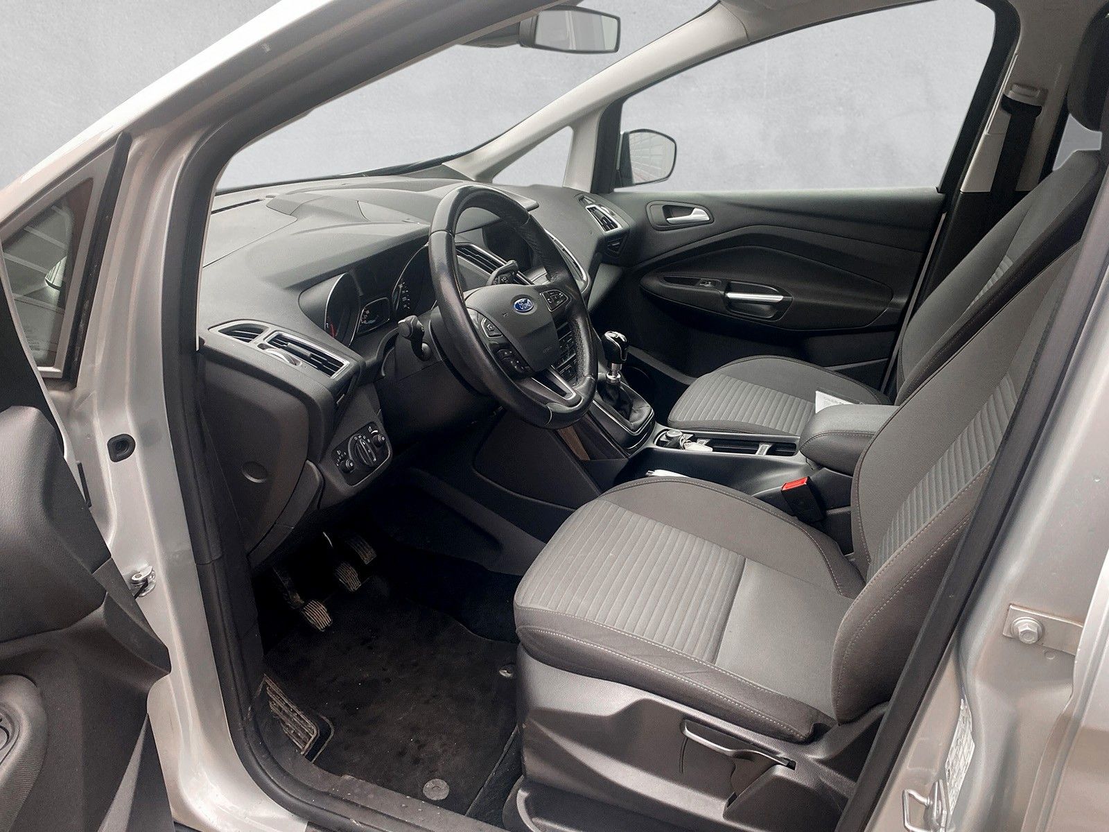 Fahrzeugabbildung Ford C-Max C-MAX Titanium